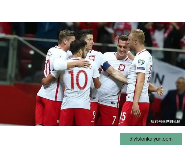 莱万多夫斯基双脚能力强劲，持续提升状态值得关注